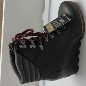 Sorel Wedge Boots, size 10, black